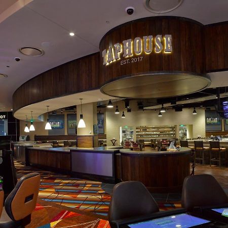 Bally'S Evansville Casino & Hotel Exterior photo